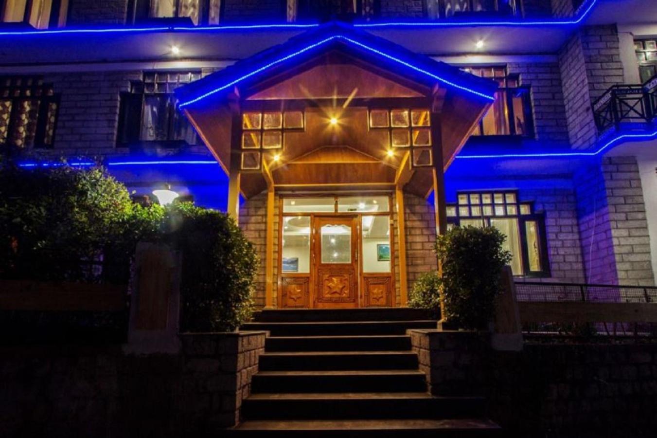 White Mountain Hotel Manali  Exterior photo