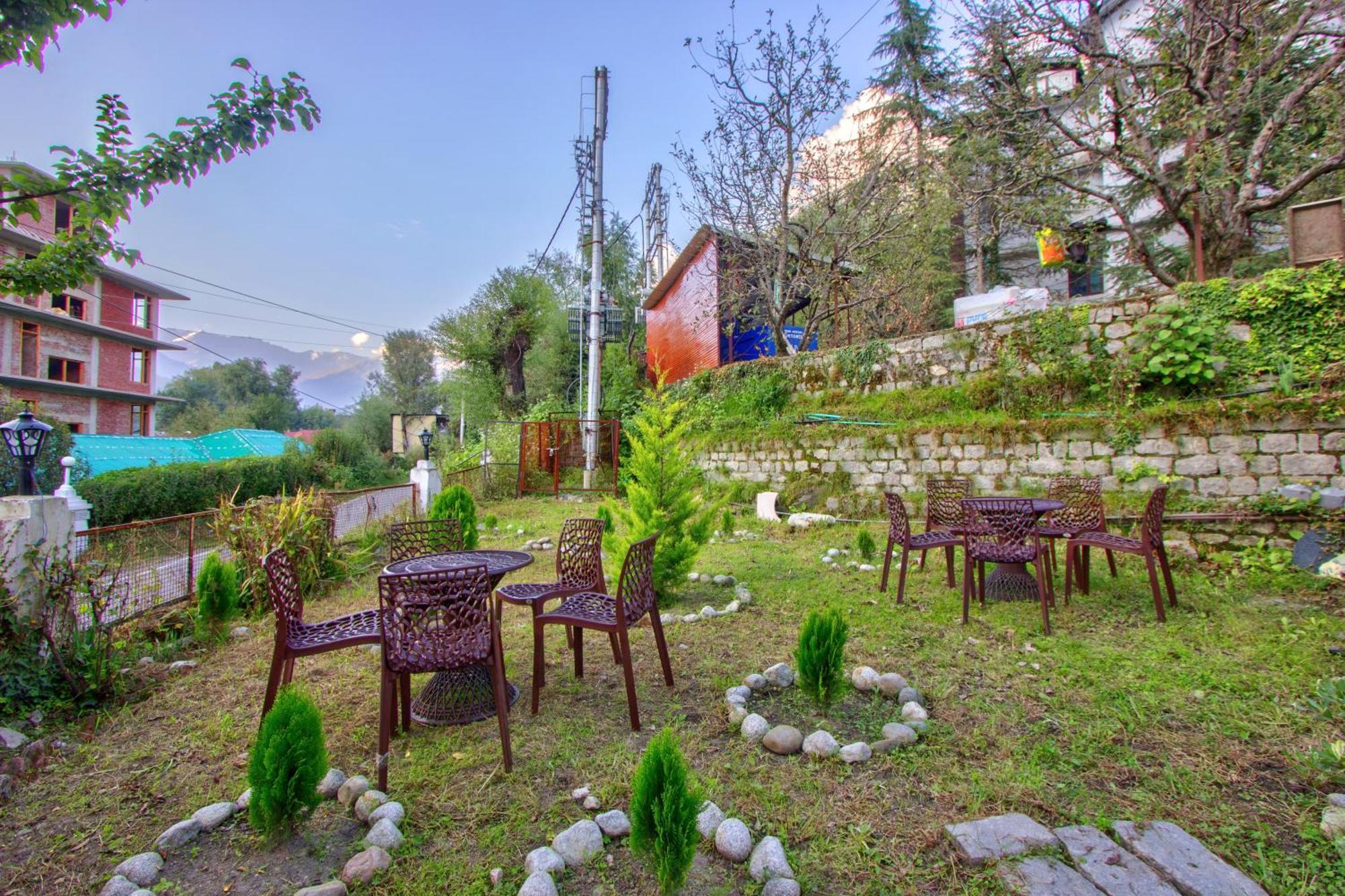 White Mountain Hotel Manali  Exterior photo