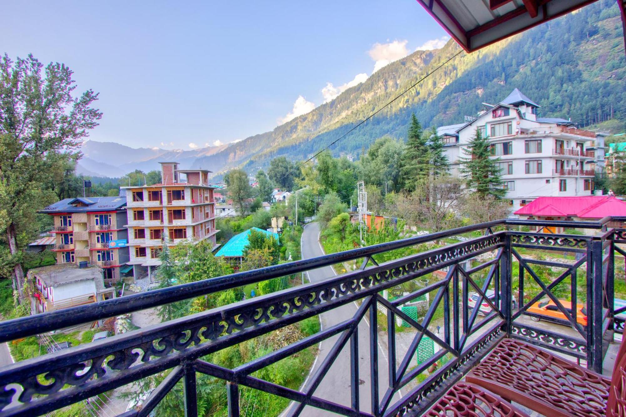 White Mountain Hotel Manali  Exterior photo