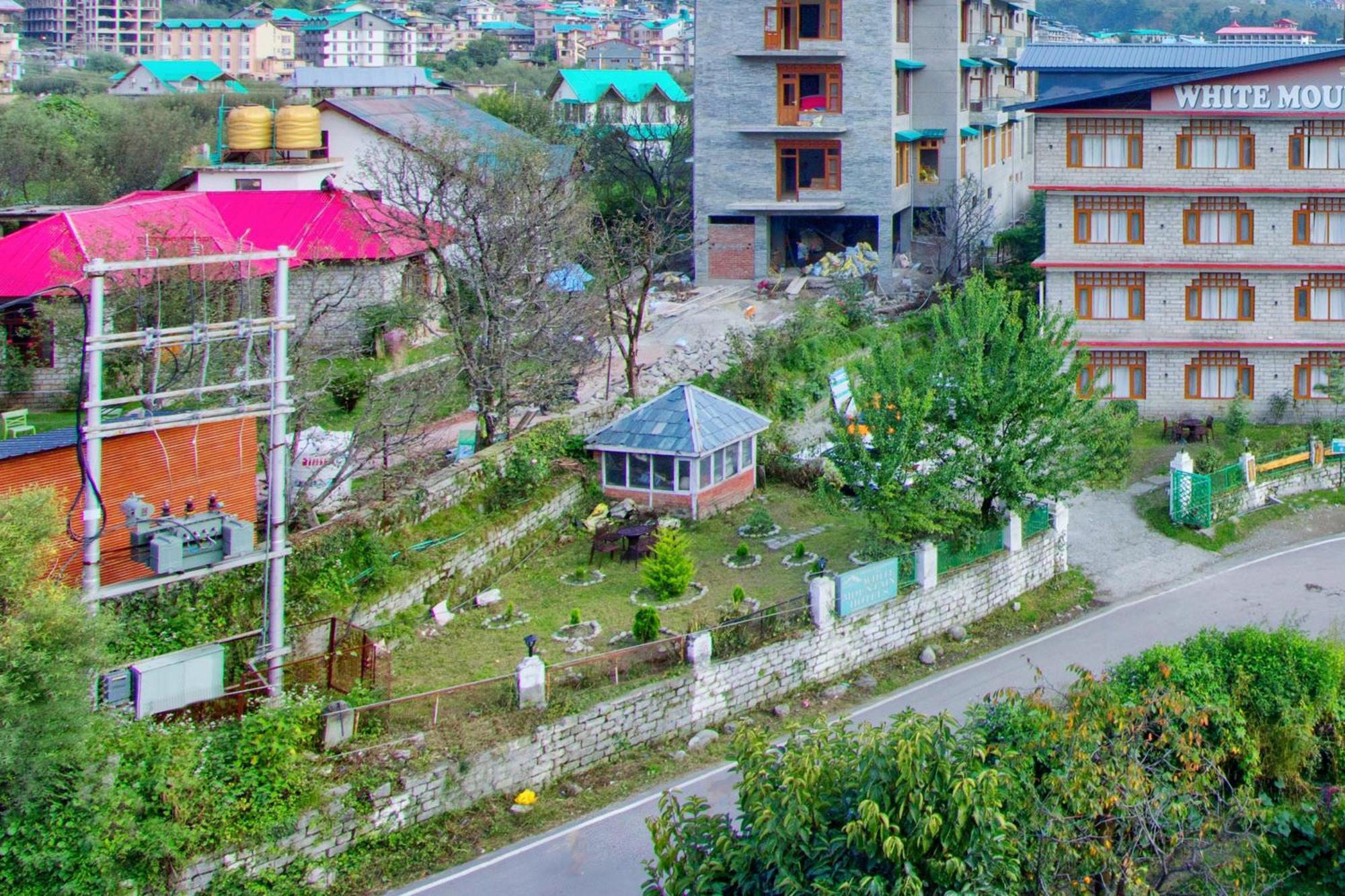 White Mountain Hotel Manali  Exterior photo